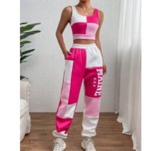 Crop top and sweat shirt